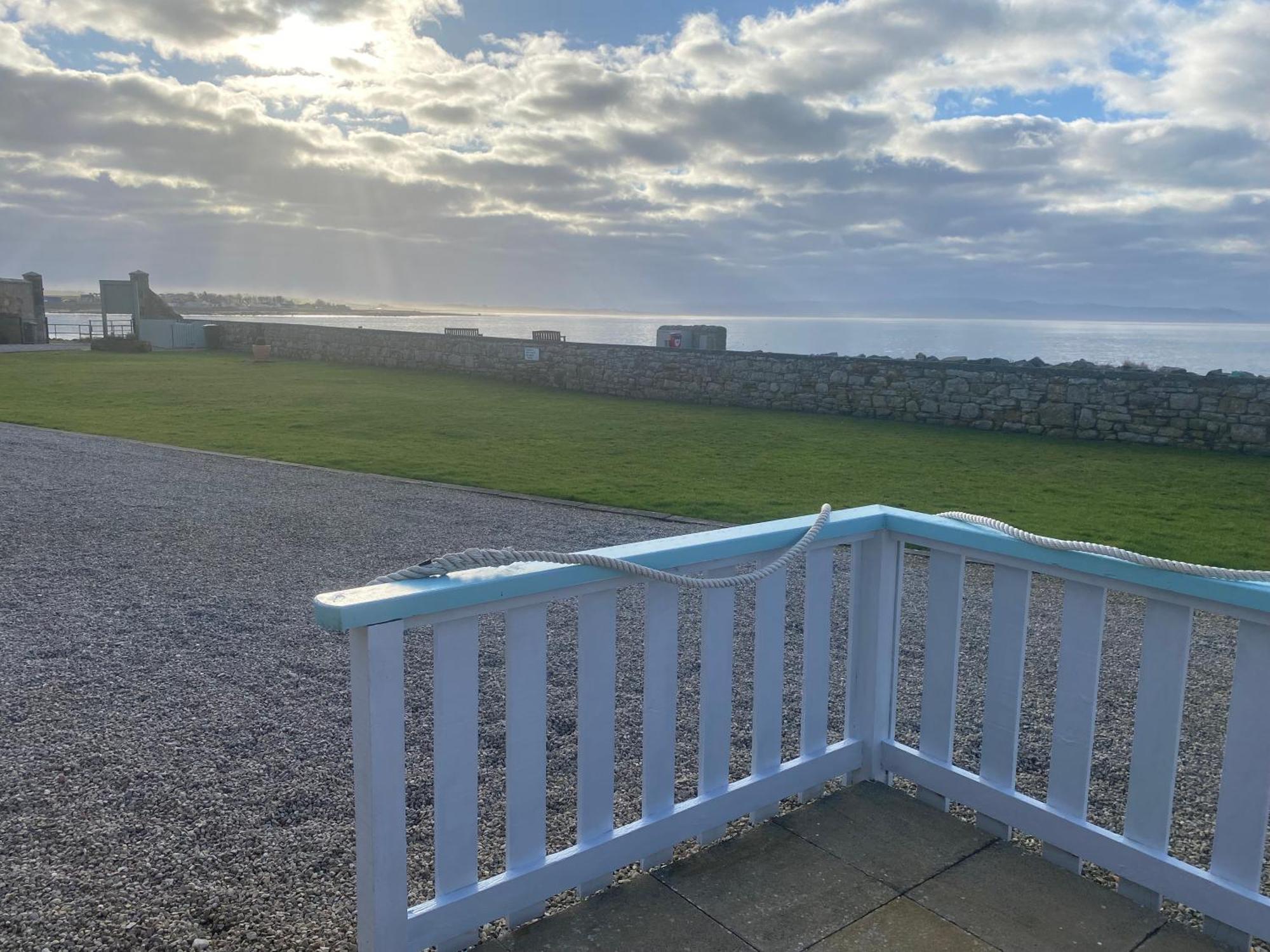 Dolphin View Cottages 2 Portmahomack Bagian luar foto